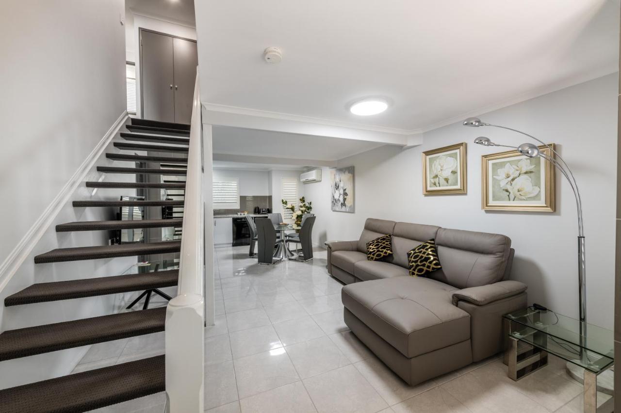 Athena Motel Apartments Toowoomba Extérieur photo